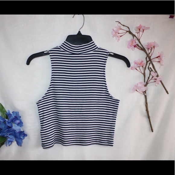 🎈2/$15🎈Divided Women’s High Neck Sleeveless Top - Picture 5 of 6